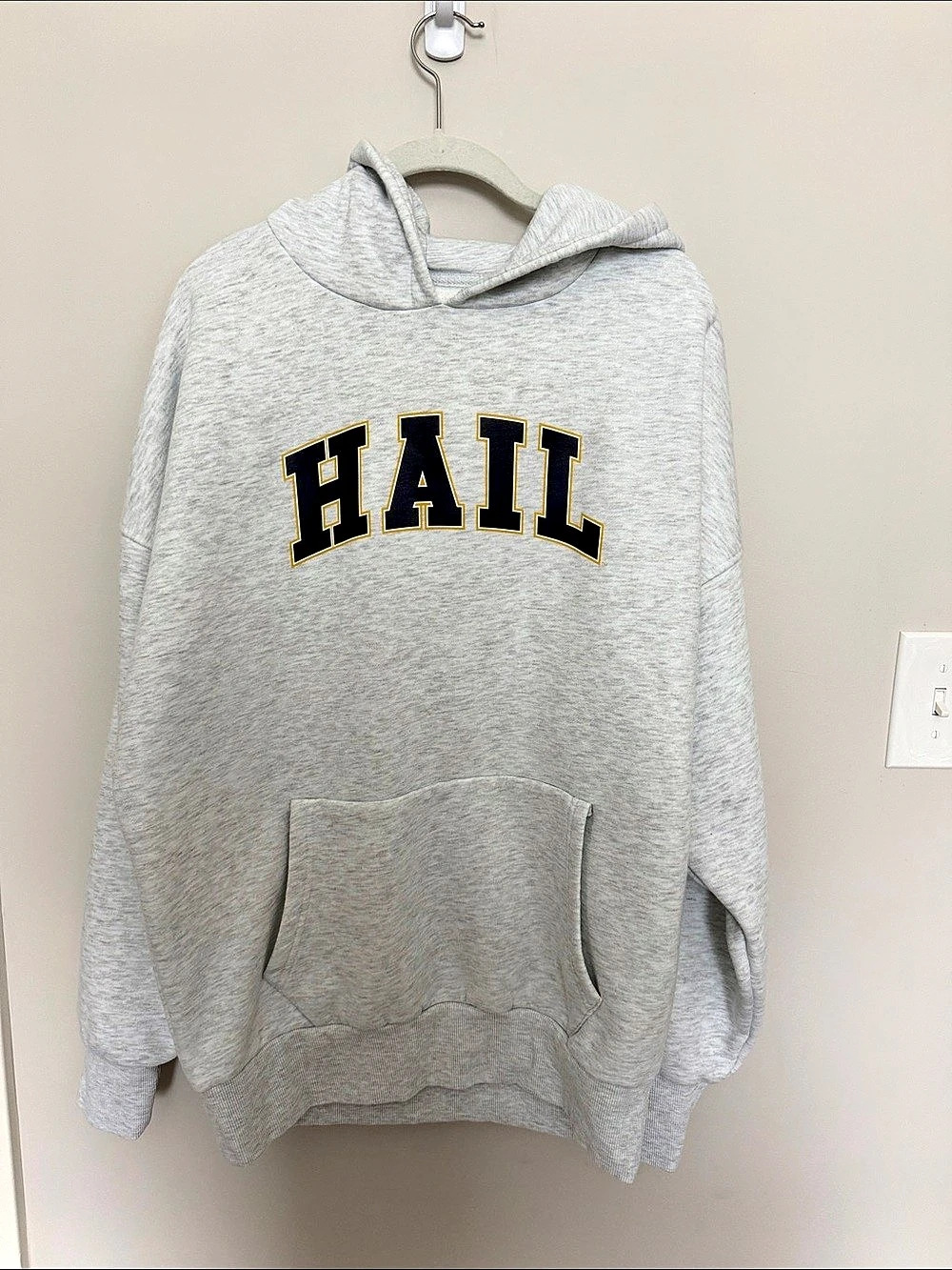 Gameday Couture oversized Hail Graphic Hoodie Gray Large